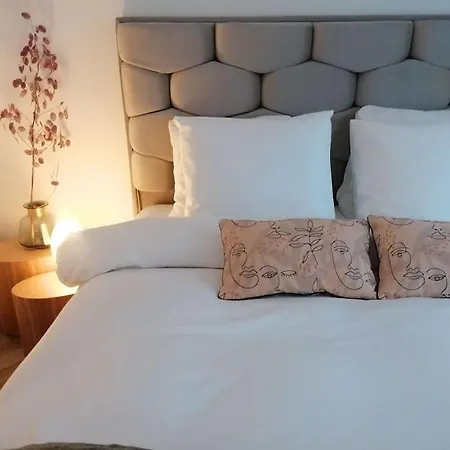 Fernand Apartment